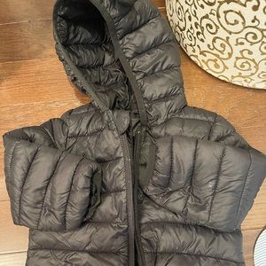 Lightweight puffer jacket size 24 months black